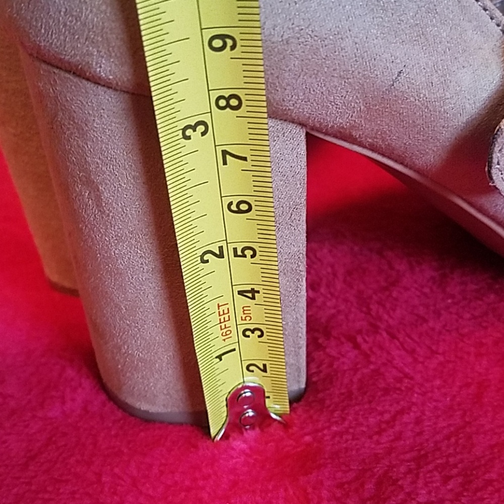 Chinese Laundry Shoes Tan Shoes - Picture 8 of 8